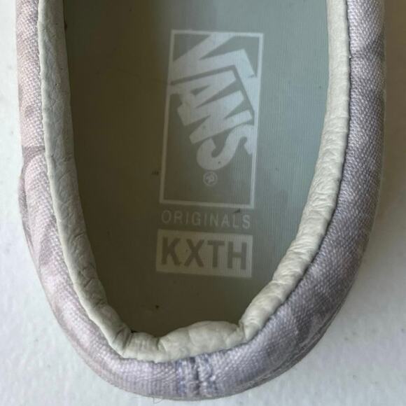 Vans x Kith 10th Anniversary OG Classic Slip-On LX Shoes Gray Unisex W7/M5.5 - Picture 8 of 12